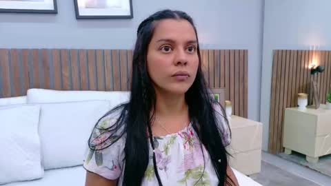 Mia Bellefort online show from 18, 3, 2026