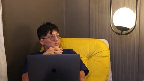 Belmont and Mia online show from 28, 3, 2026