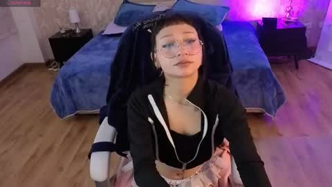 Snapshot of mia_bloom2 chatting on 26, 5, 2026 mia online show from 26, 5, 2026