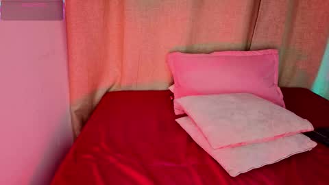 Snapshot of mia_bonneett chatting on 7, 2, 2026 online show from 7, 2, 2026