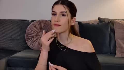 Snapshot of mia_carter99 chatting on 15, 3, 2026 Freya Allen online show from 15, 3, 2026