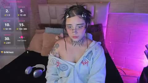 Snapshot of mia_cat05 chatting on 17, 6, 2026 Mia online show from 17, 6, 2026