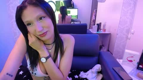 Snapshot of mia_collens_ chatting on 5, 2, 2026 MIA online show from 5, 2, 2026