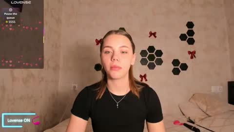 Snapshot of mia_com chatting on 25, 2, 2026 Mia next stream Thursday 1400 UTC1 Friday 1400 UTC1 online show from 25, 2, 2026