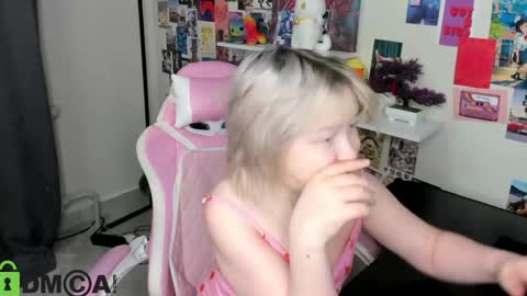 Snapshot of mia_ferd chatting on 5, 5, 2026 Mia online show from 5, 5, 2026