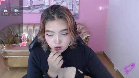 Mia online show from 6, 11, 2025