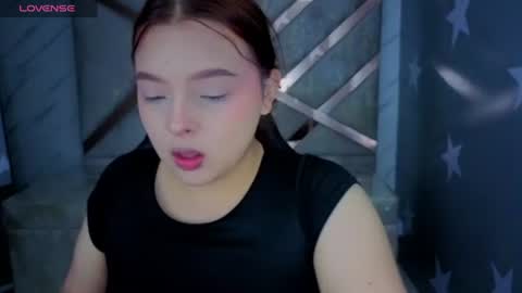 Snapshot of mia_foster_t chatting on 9, 6, 2026 Mia online show from 9, 6, 2026