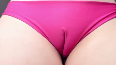 Snapshot of mia_gomez52 chatting on 7, 8, 2026 mia online show from 7, 8, 2026