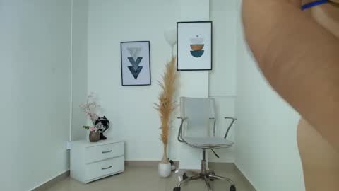 Snapshot of mia_hansper chatting on 25, 1, 2025 Mia online show from 25, 1, 2025
