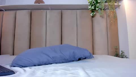  I am Mia  online show from 26, 2, 2025