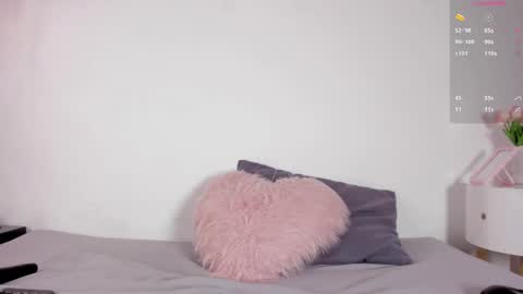 Snapshot of mia_holson chatting on 20, 4, 2026 I am Mia online show from 20, 4, 2026