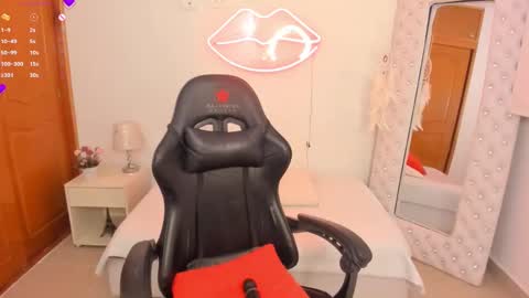    online show from 28, 2, 2025