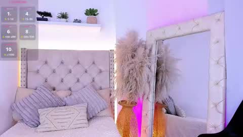 mia_juicy_ online show from 18, 10, 2025