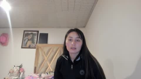 mia kaneee online show from 29, 10, 2025