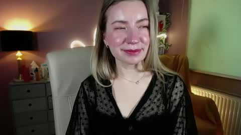 Mia online show from 6, 3, 2025