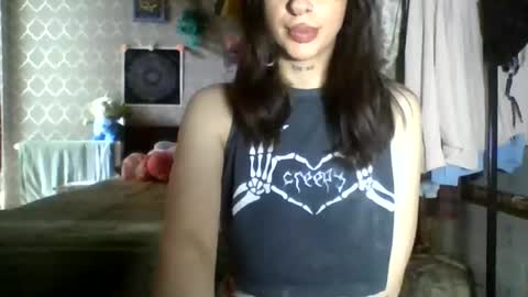 Snapshot of mia_meeeow chatting on 23, 6, 2026 Mia online show from 23, 6, 2026