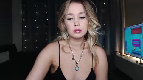 Snapshot of mia_meww chatting on 4, 2, 2026 Mia online show from 4, 2, 2026