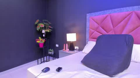 Snapshot of mia_milff chatting on 10, 5, 2026 MIA online show from 10, 5, 2026