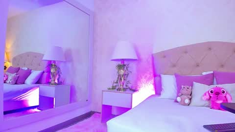 mia montess online show from 10, 3, 2026