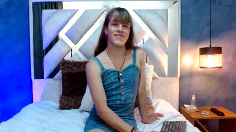 mia_pallmer online show from 13, 1, 2026