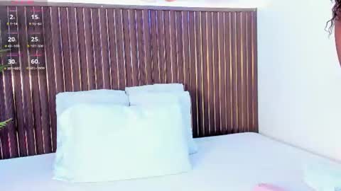 Snapshot of mia_pineda chatting on 8, 7, 2026 Mariana online show from 8, 7, 2026