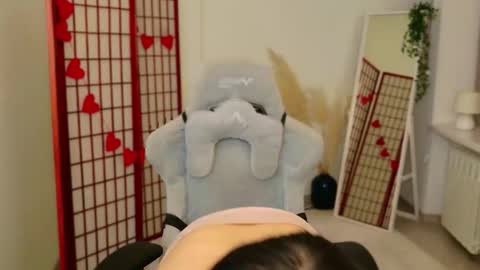 Mia online show from 8, 2, 2026