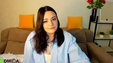 Mia online show from 3, 10, 2025