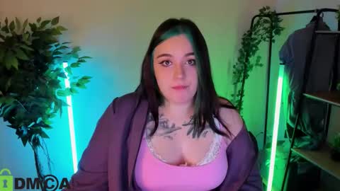 Mia online show from 4, 3, 2026