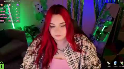 Snapshot of mia_r0ss chatting on 15, 6, 2026 Mia online show from 15, 6, 2026