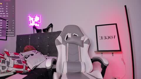 Snapshot of mia_ravenn chatting on 26, 2, 2025 Mia online show from 26, 2, 2025