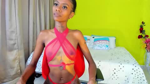 Snapshot of mia_rissi chatting on 8, 11, 2025 Mia online show from 8, 11, 2025