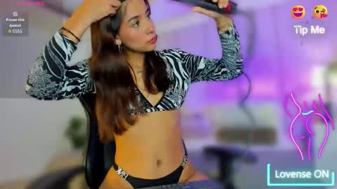 Snapshot of mia_rousse25 chatting on 17, 1, 2026 mia rousse25 online show from 17, 1, 2026