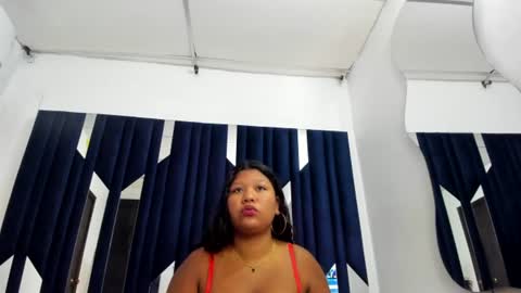 Snapshot of mia_roussex6 chatting on 4, 8, 2026 mia_roussex6 online show from 4, 8, 2026