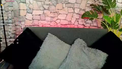 Mia online show from 8, 11, 2025