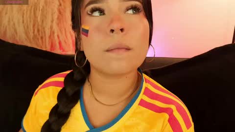 Snapshot of mia_roux1 chatting on 7, 6, 2026 Mia online show from 7, 6, 2026