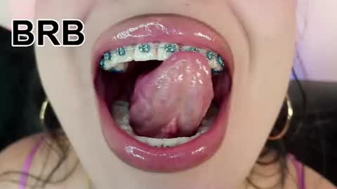 Snapshot of mia_roux1 chatting on 9, 7, 2026 Mia online show from 9, 7, 2026