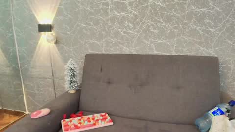 Snapshot of mia_roux13 chatting on 30, 12, 2024 Mia Roux online show from 30, 12, 2024