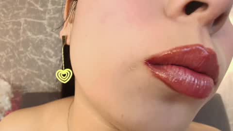 Snapshot of mia_roux13 chatting on 21, 1, 2025 Mia Roux online show from 21, 1, 2025