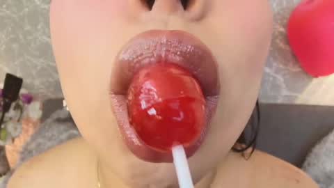 Snapshot of mia_roux13 chatting on 20, 2, 2025 Mia Roux online show from 20, 2, 2025