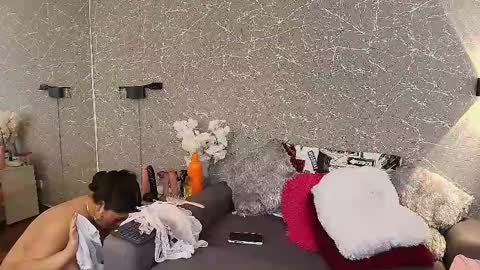 Snapshot of mia_roux13 chatting on 8, 3, 2025 Mia Roux online show from 8, 3, 2025