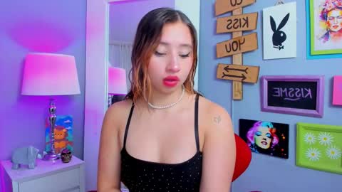 Mia  online show from 3, 12, 2025