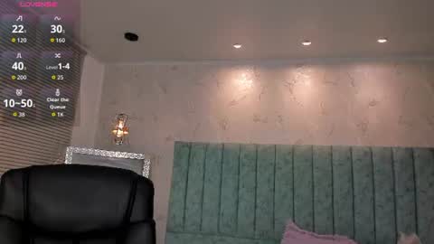 Snapshot of mia_velmont chatting on 7, 8, 2026 Miaaa online show from 7, 8, 2026