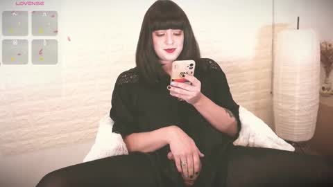 mia_wallase online show from 19, 9, 2025