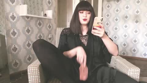 mia_wallase online show from 2, 6, 2026