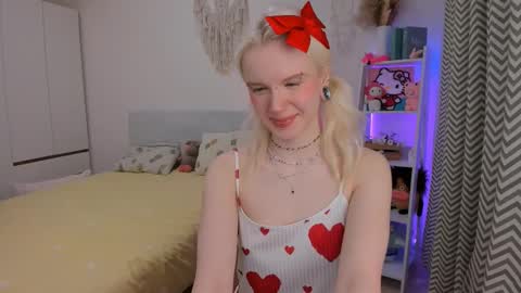 Mia online show from 3, 2, 2026