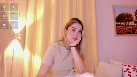 Mia White  online show from 18, 12, 2025