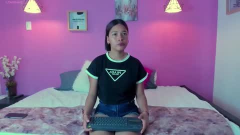 Snapshot of miaa_coleman_ chatting on 4, 11, 2025 Mia Coleman online show from 4, 11, 2025