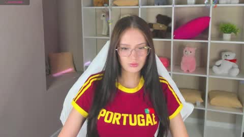 Mia online show from 14, 4, 2026