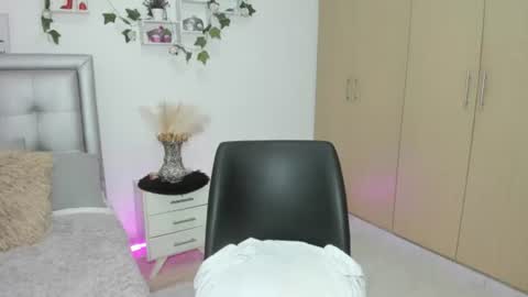Snapshot of miaa_star_1x chatting on 1, 7, 2026 miaa_star_1x online show from 1, 7, 2026