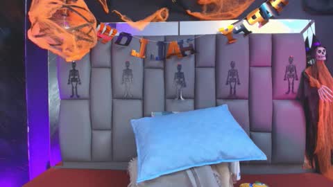 Mia online show from 24, 10, 2025